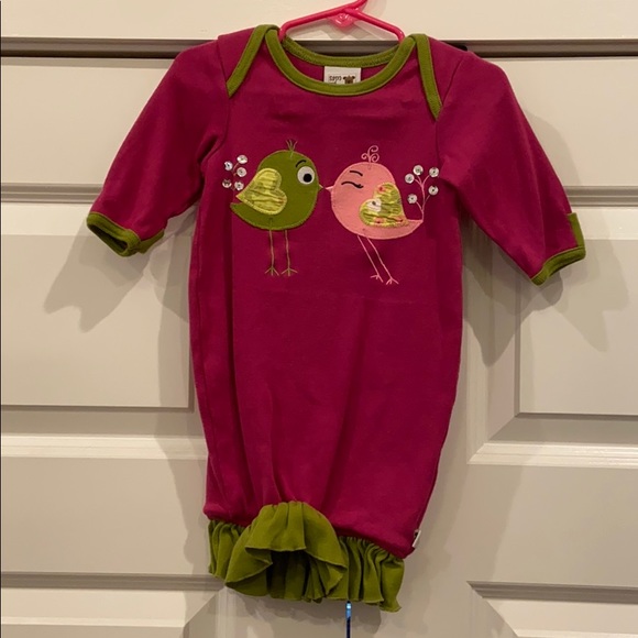Sam and Sydney OS baby gown - Picture 1 of 4